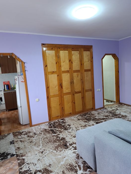 Продам двух комнатную квартиру .