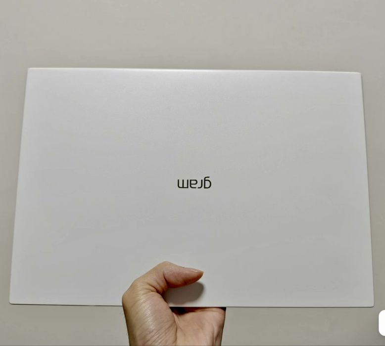 LG Gram 14 OLED ultrabuk i7 11gen, 16/512