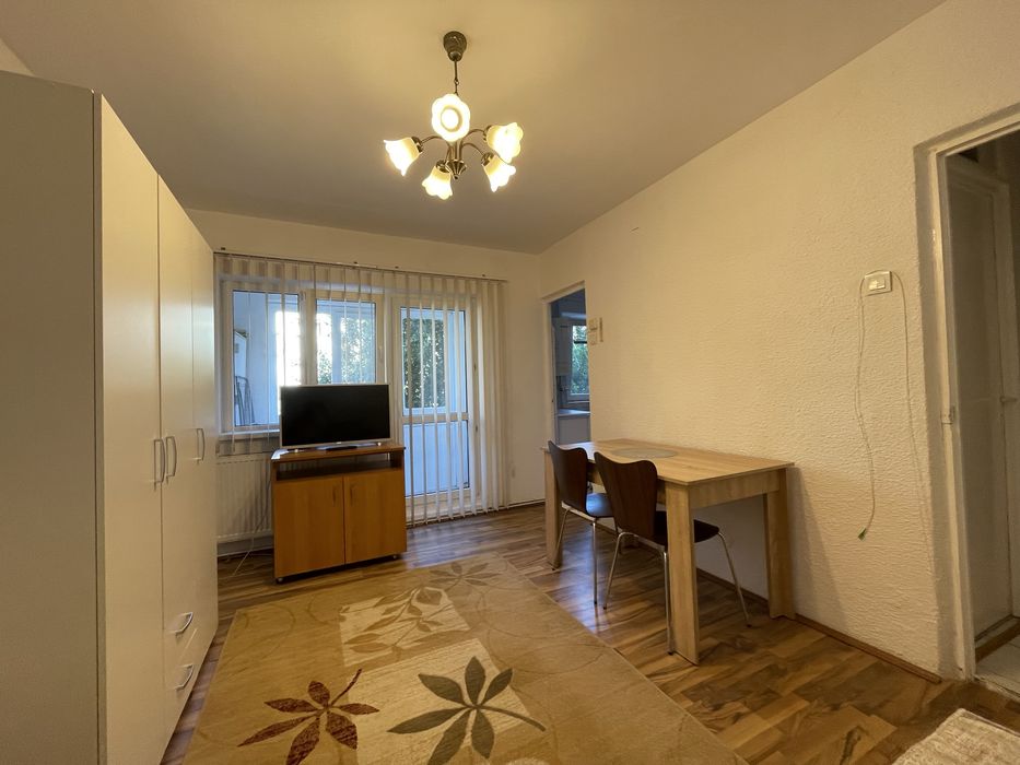 Inchiriez garsoniera renovata et 1 Valea Aurie