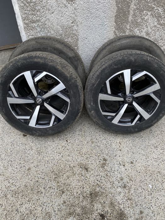 Летни гуми Bridgestone 215/60/17
