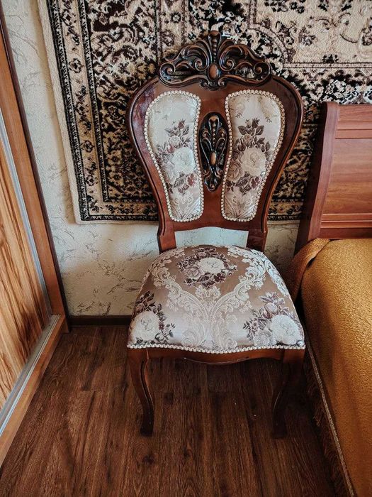 Продам стулья в хорошем состоянии