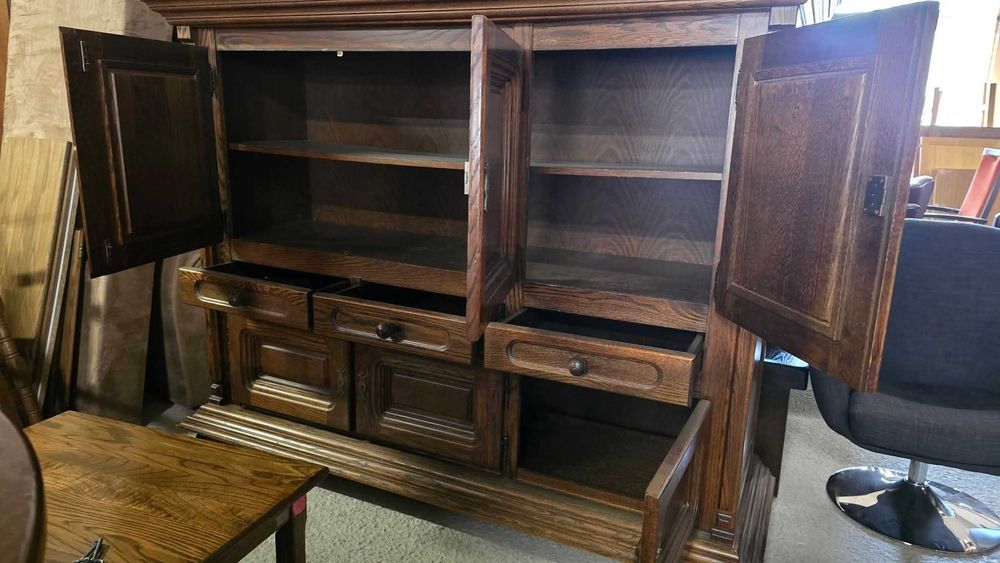 Дъбови контрабюфети и шкафове- внос от Нидерландия