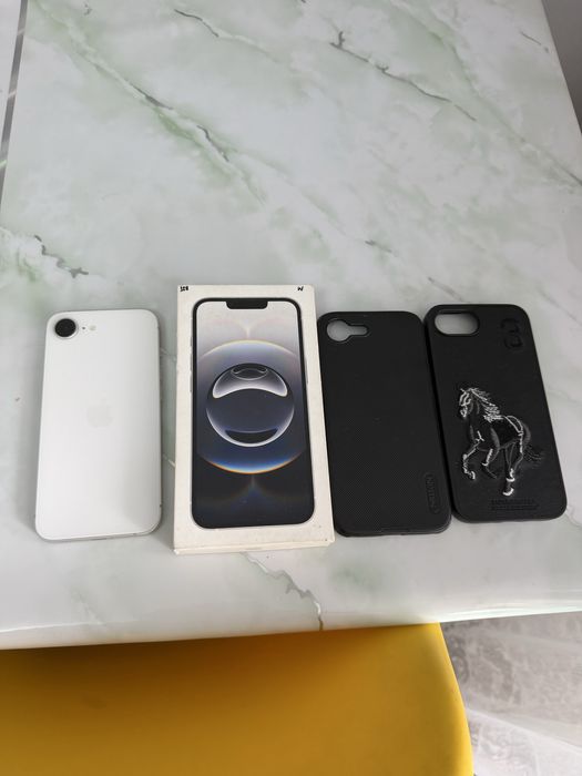 Iphone 16e 128gb 92% эмкость