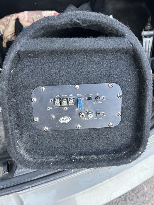 Саббуфер Boss mini