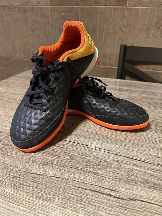 Vand adidas de sala nike tiempo