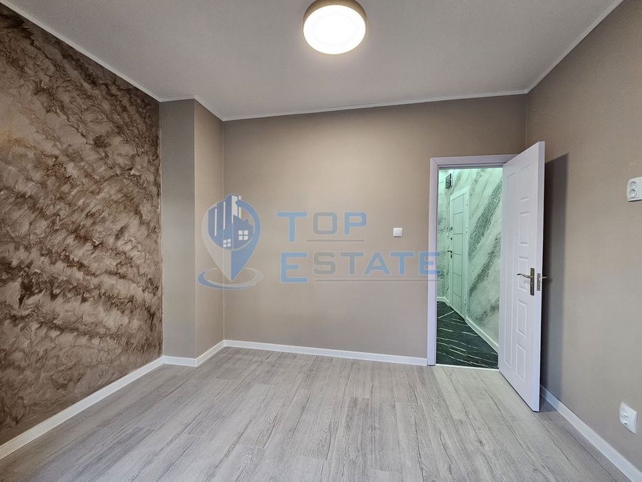 Тристаен ремонтиран апартамент с две спални в квартал Пролет, Горна О