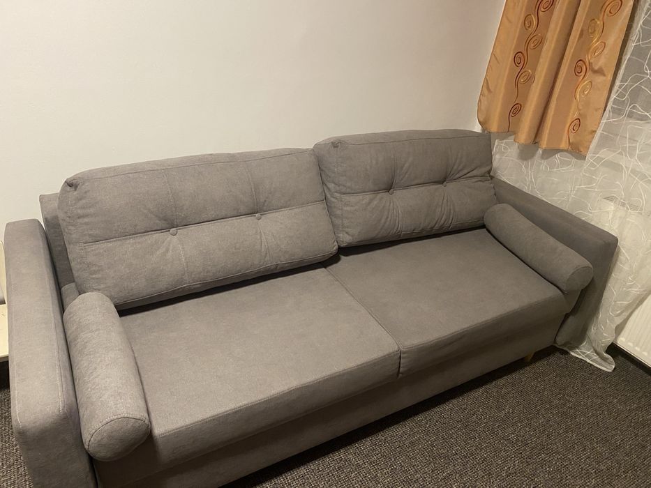 Canapea extensibilă cu ladă de depozitare – stare foarte bună