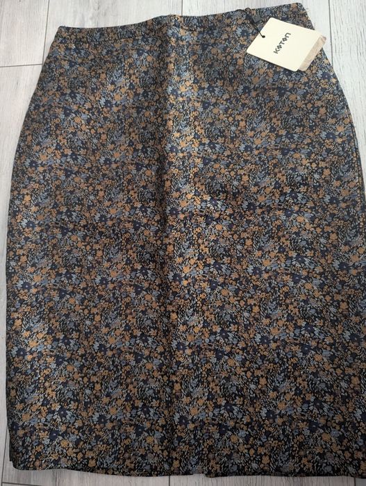 Vand fusta marimea 34,noua,cu eticheta