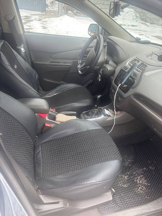 срочно продаётся кобальт 2014 год