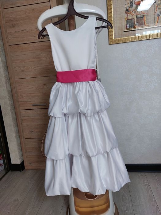 Нарядное платье для девочки