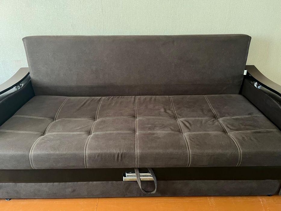 Продам диван раздвижной