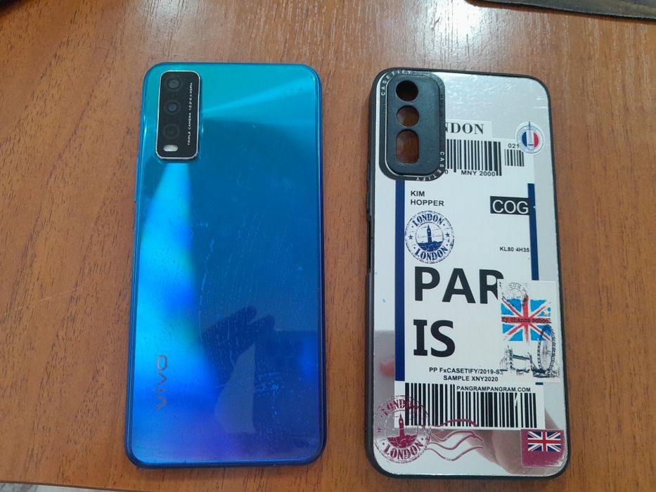 Продаю телефон Vivo