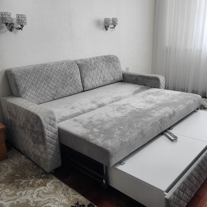 Диван почти новый