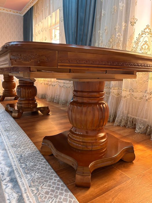 Продам большой стол