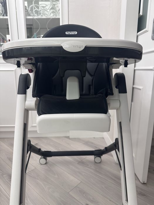 Стульчик для кормления Peg-Perego Siesta Follow Ме