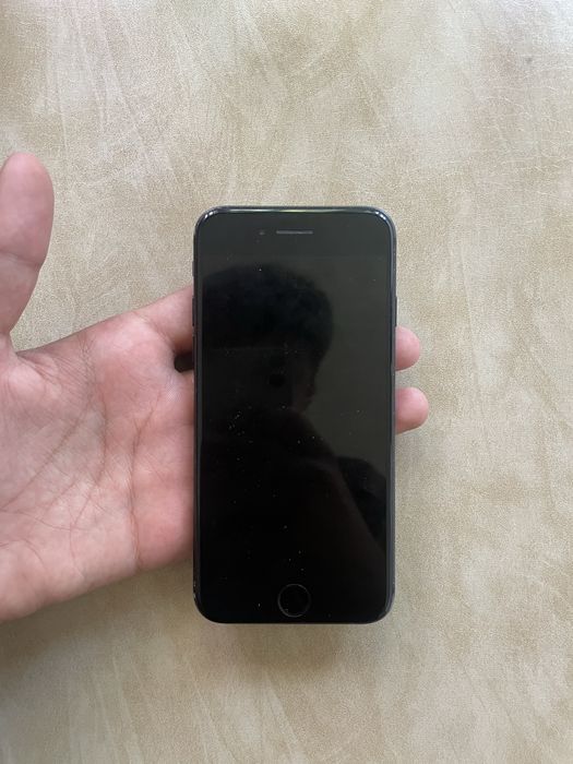 iPhone 7  sotiladi