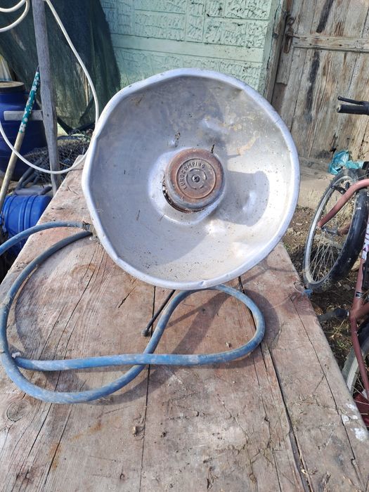 Vând tun de căldură și menghină