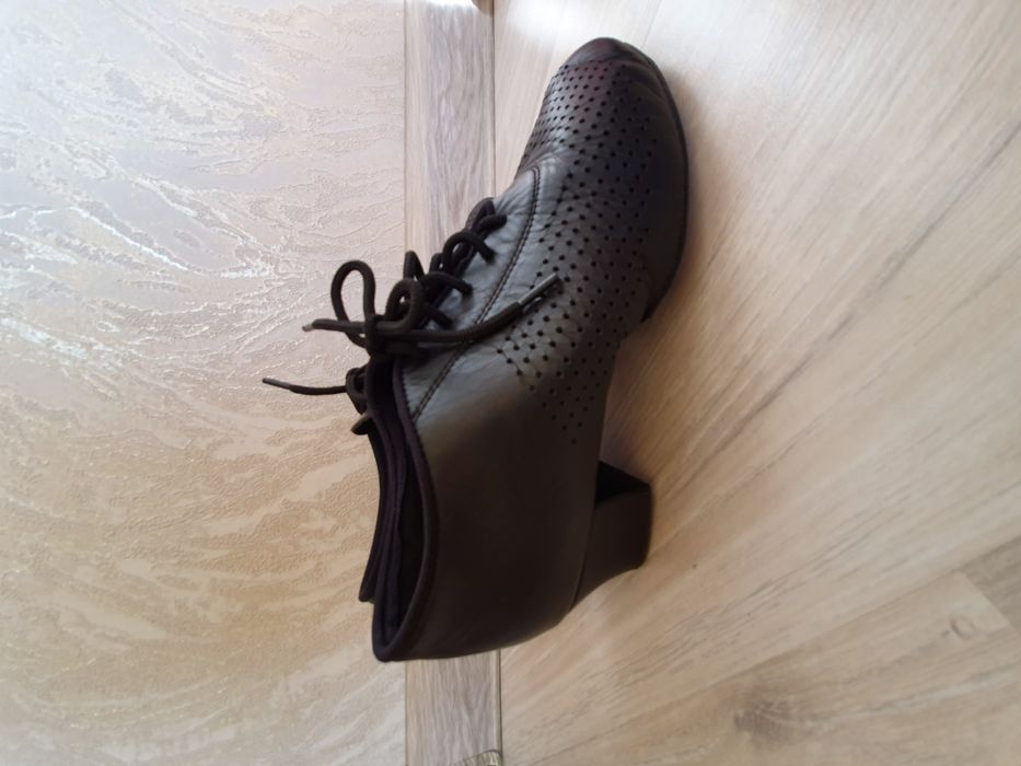 Продам танцевальную обувь