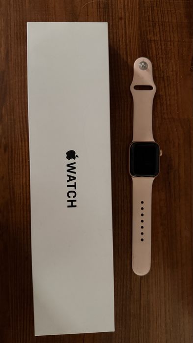 Продам Apple watch SE