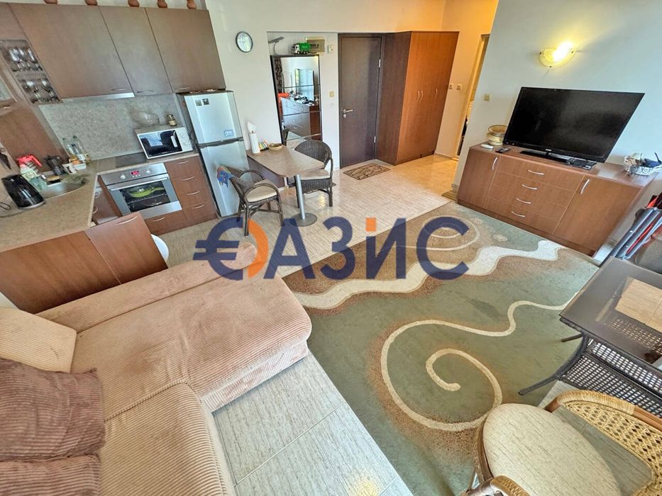 Продава се Двустаен апартамент в к.к. Слънчев бряг - 67 кв.м за 1224 €/кв.м - Снимка #4