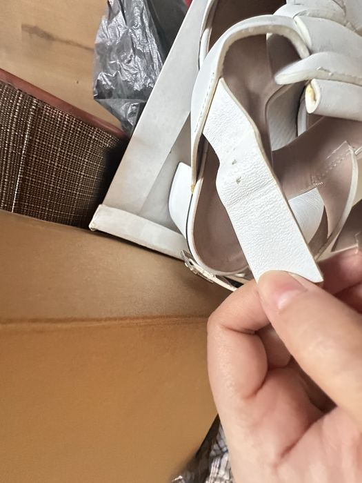 Продам кожаные туфли босоножки