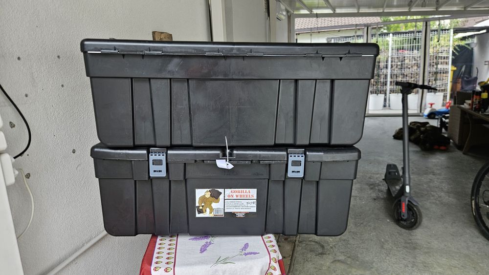 Cutie Gorila cu roti