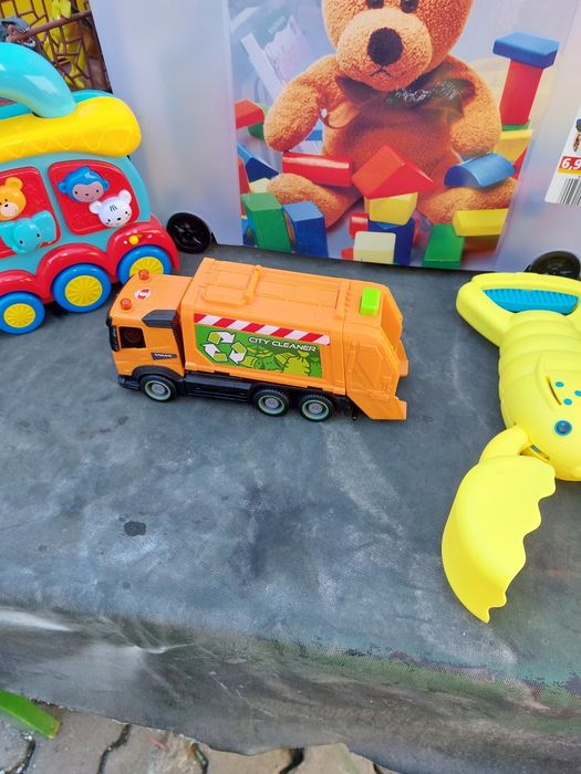 Vând jucărie pentru copii