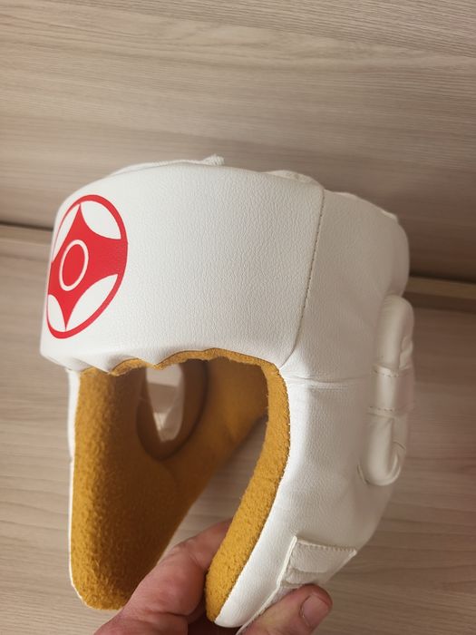 Продам шлемы для каратэ или бокса