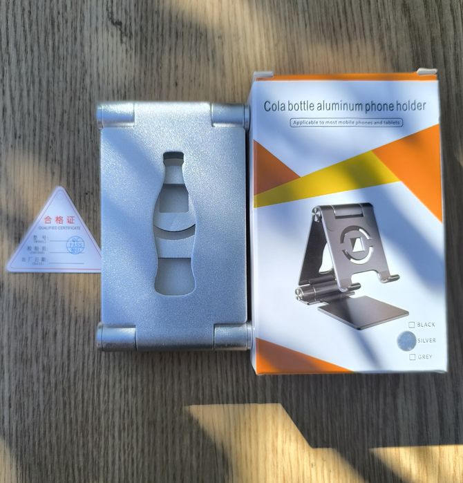 Suport Premium Pliabil din Aluminiu pentru Telefon și Tabletă - Design Cola Bottle