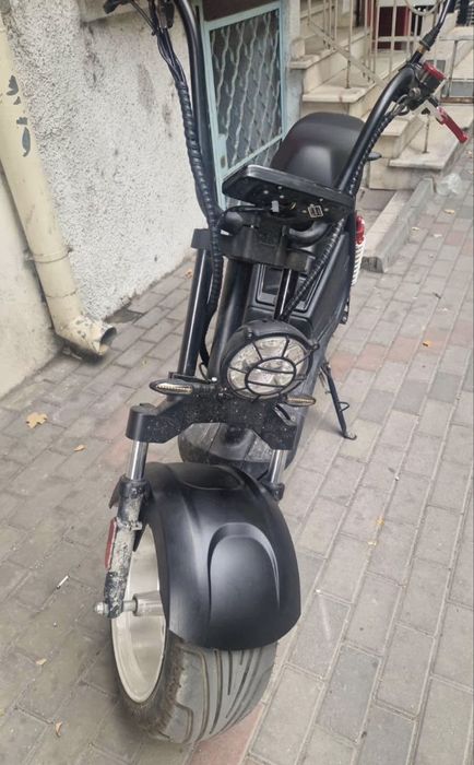 Електрически скутер тип чопър