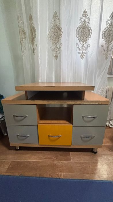 Продам тумба под тв
