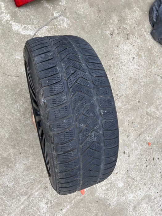 Vând jante r19 cauciucuri aproape noi
