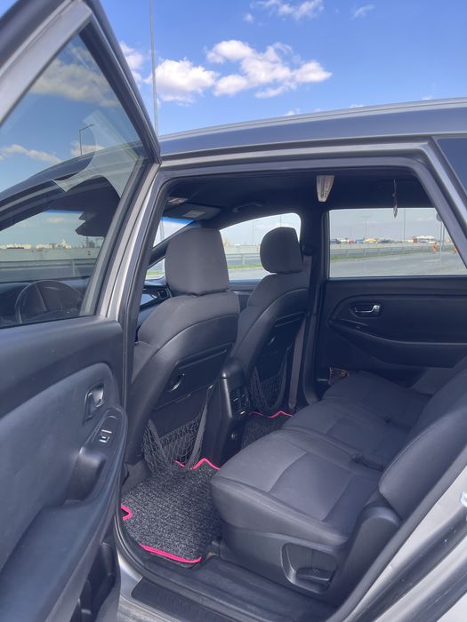 Vand  Kia carens URGENT