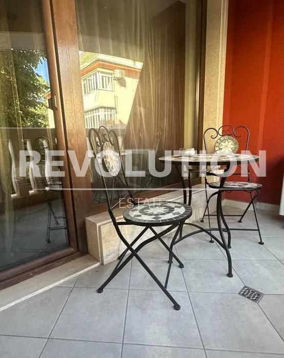 Дава се под наем Двустаен апартамент в Варна, Център - 82 кв.м за 800 € - Снимка #4