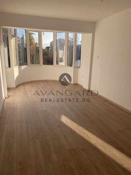 Продава се Тристаен апартамент в Пловдив, Кършияка - 71 кв.м за 1283 €/кв.м - Снимка #1