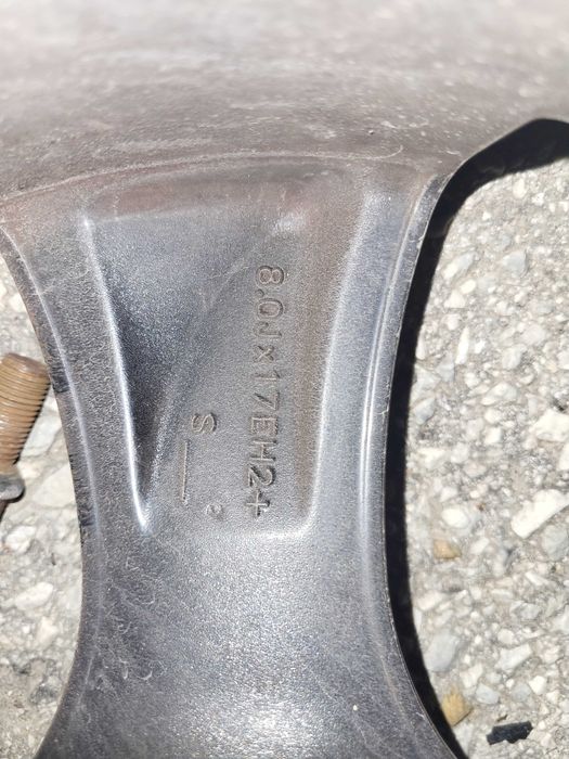 Гуми 225/45r17 с джанти 17 цола 5х100 ет35 8J