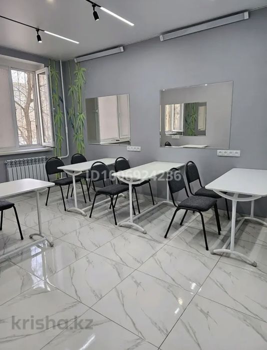 Парта со стульями