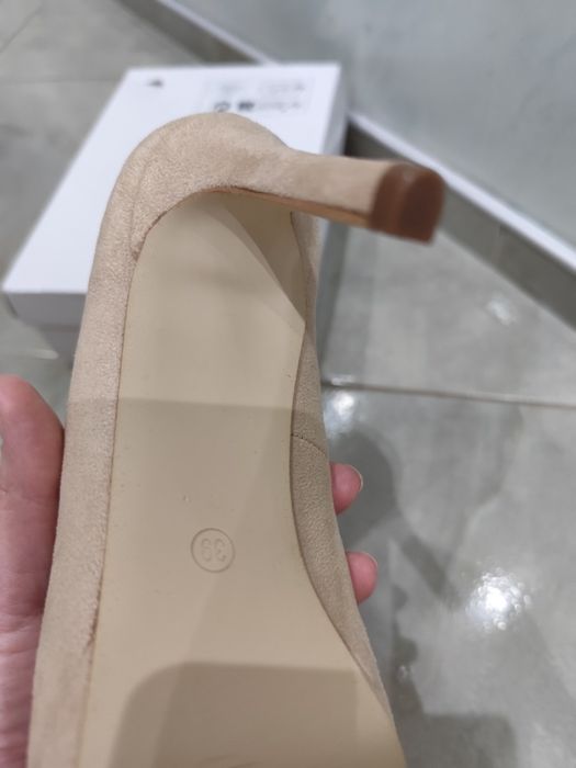 Дамски обувки в БЕЖ цвят