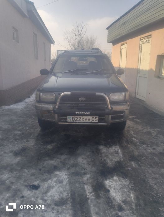 Ниссан террона .