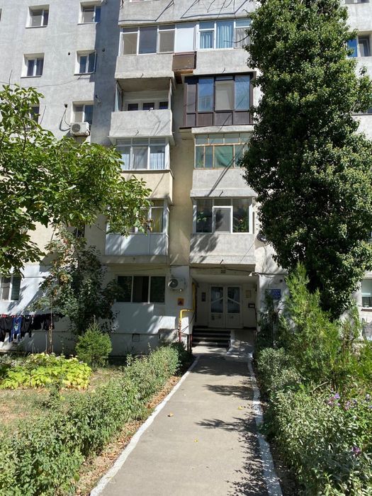 Apartament 3 camere de inchiriat