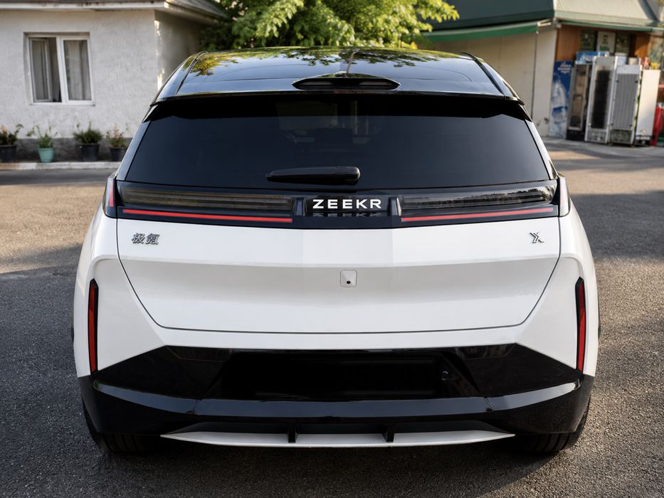 Zeekr X 2023/2024 | Белый | 51 000 км | Без ДТП
