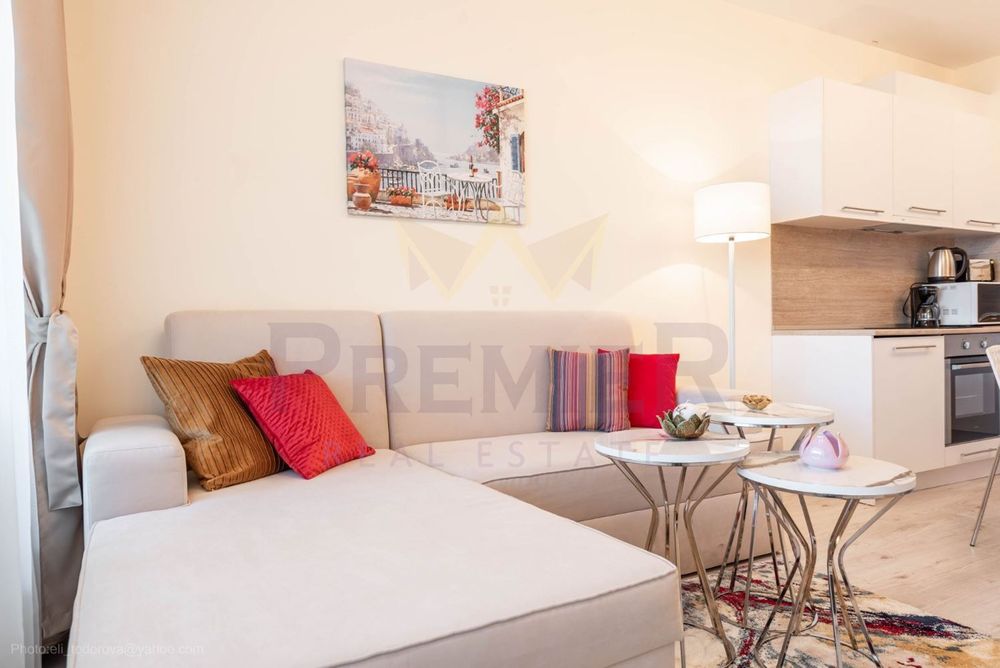 Дава се под наем Тристаен апартамент в Варна, Аспарухово - 100 кв.м за 900 € - Снимка #3