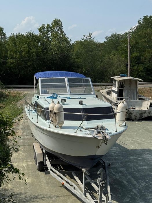 Cabinata Chris Craft Catalina 33