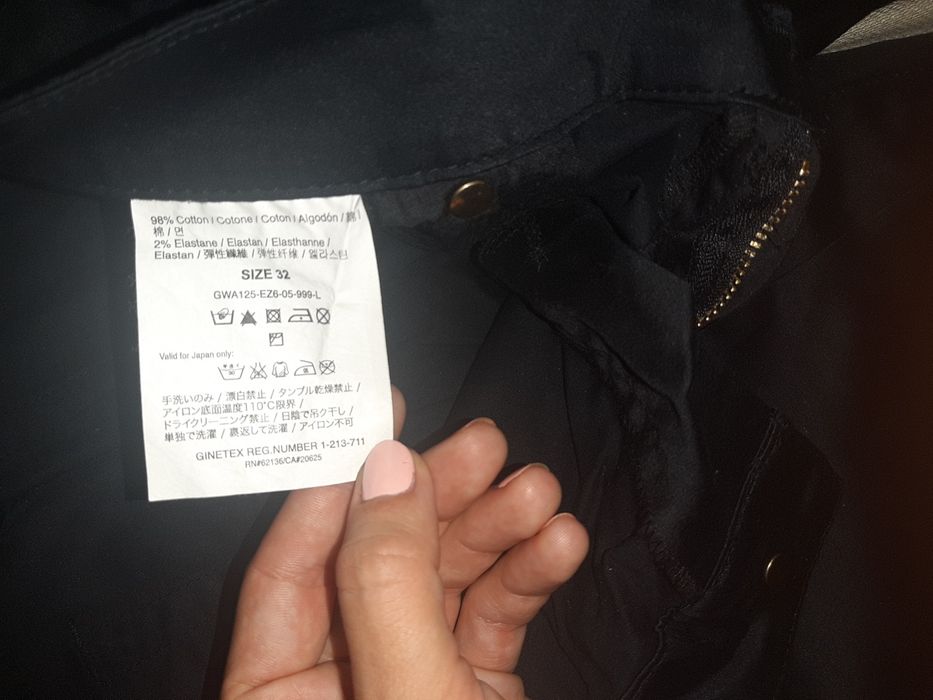 pantaloni GUESS 100% originali proveniență Italia blue jeans, pret fix