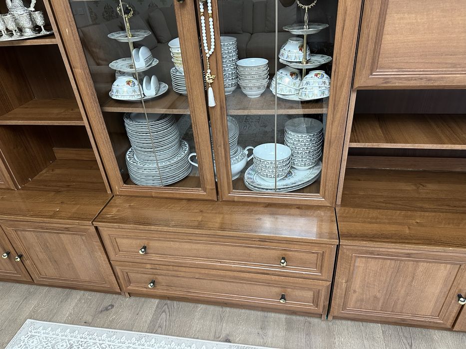 Шкаф-Витрина для зала