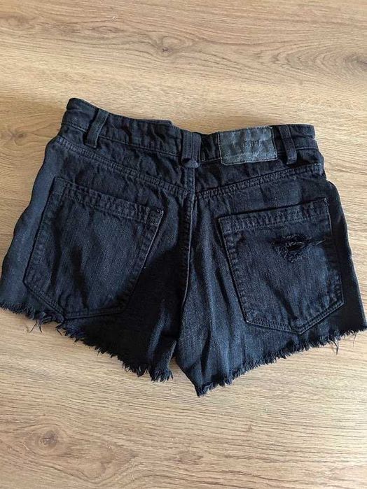 Къси черни дънкови панталони Bershka