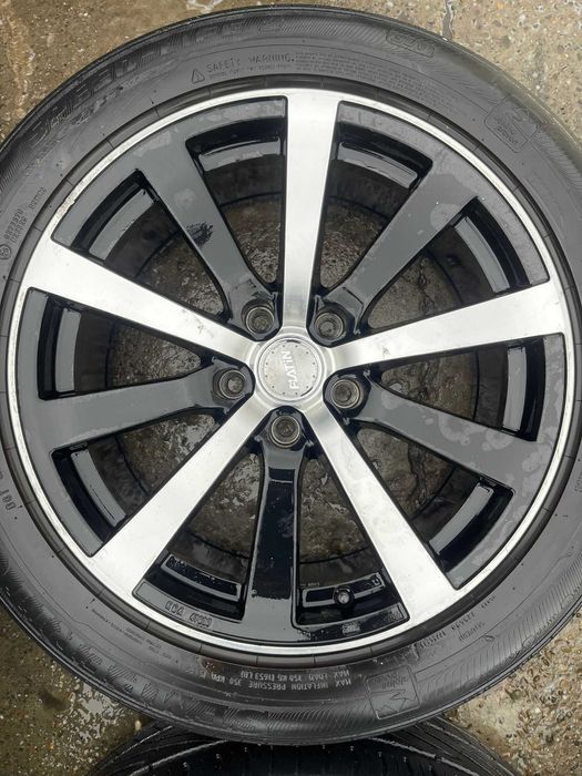 Set jante aliaj R18 5x114,3 cu anvelope de vara 225 55 R18 Uniroyal