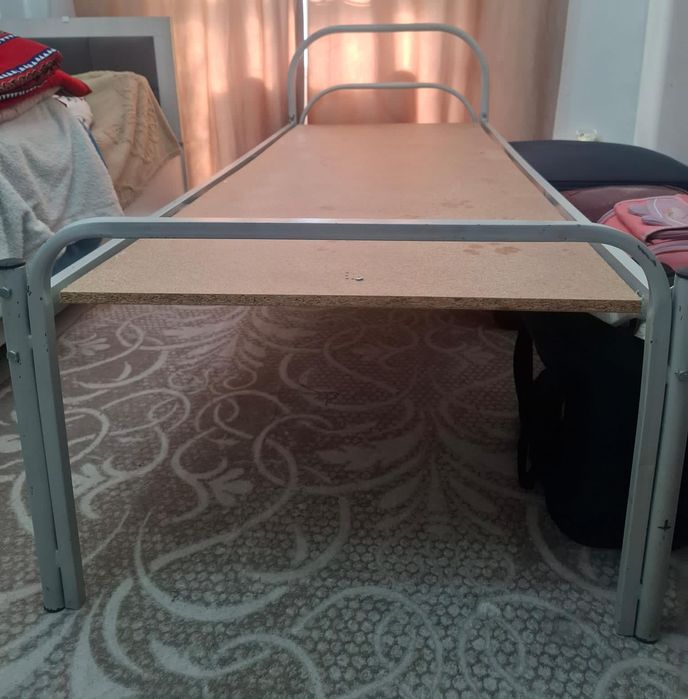 Продам железную кровать