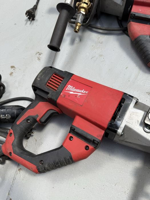 Mașină de carotat Milwaukee DD3-152,