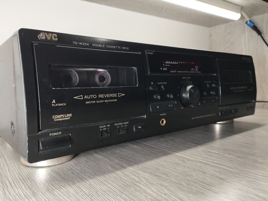 JVC TD-W254 audio magnitola, yaxshi holatda